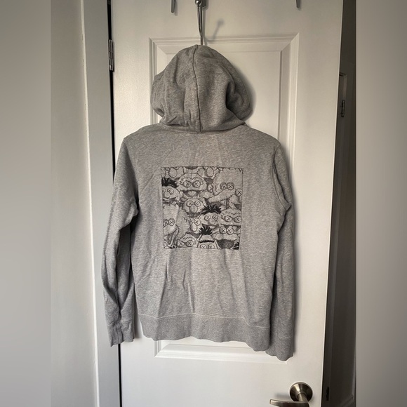 Kaws x Uniqlo x Sesame Street XX Hoodie Gray (S) - Picture 9 of 12